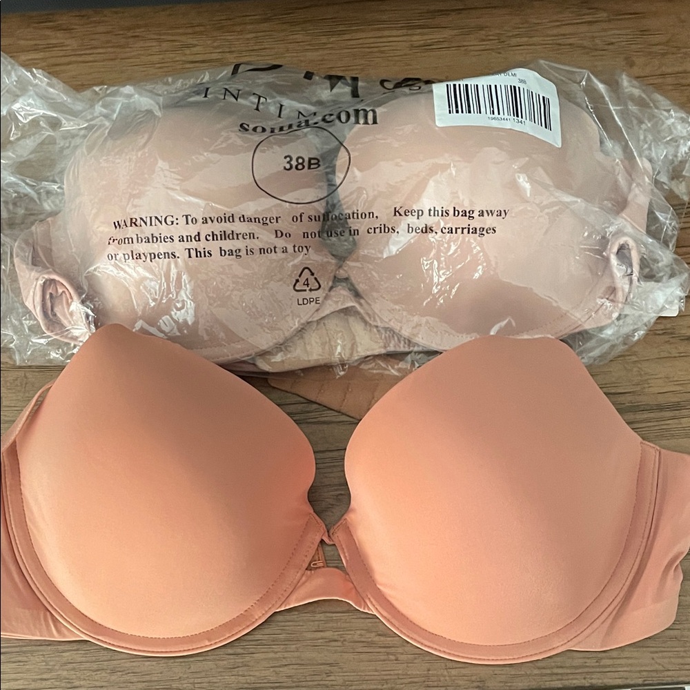 NWT Soma Bras 38B